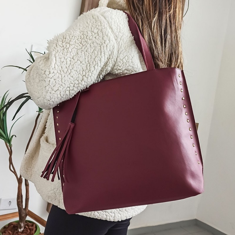 Bolsa Totem De Ombro Feminina Cravejada Tachas Alça Dupla