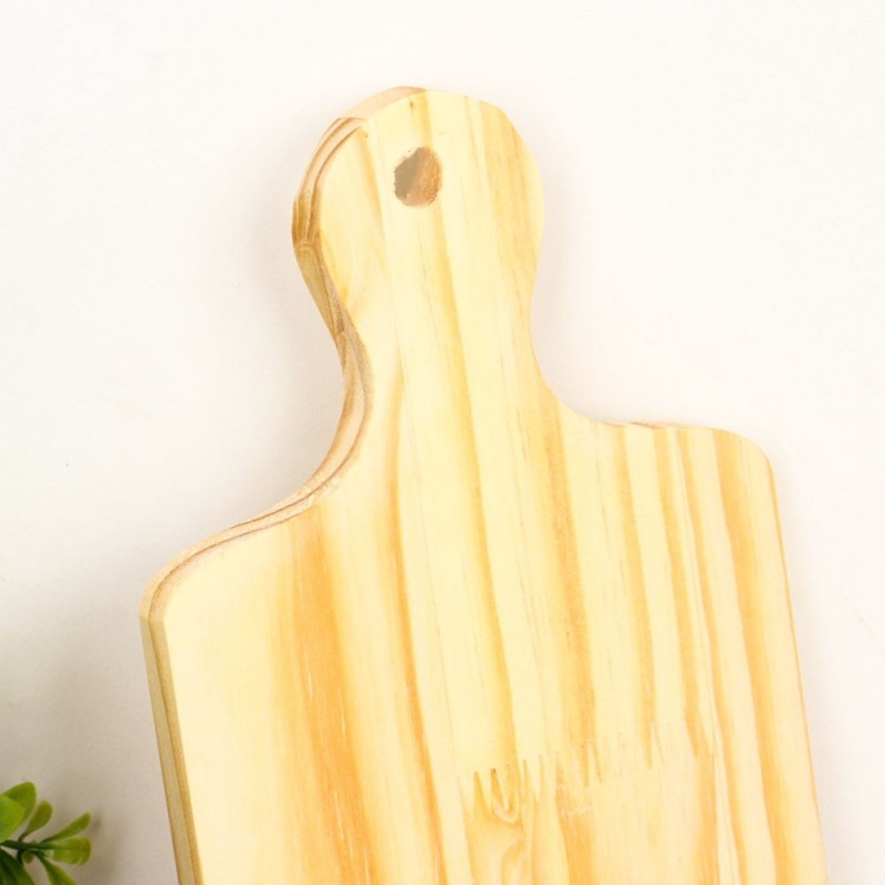 Tábua De Carne Corte C/ Cabo P/ Pendurar 32 CM x 15 CM