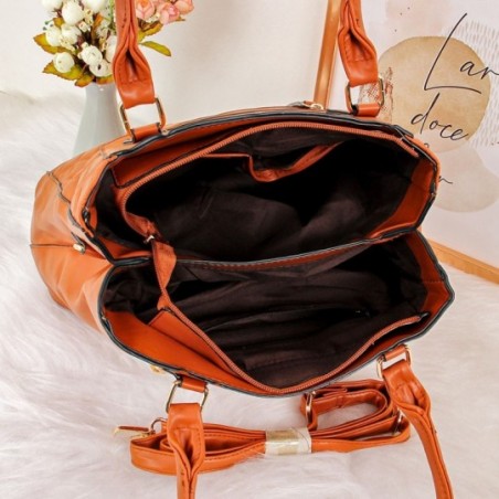 Bolsa Feminina Totem Estruturada Em Matelassê Alça Ombro