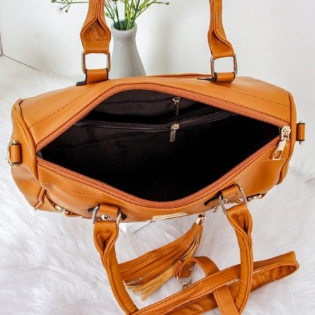 Bolsa Baguete Feminina De Mão Em Tassel Com Tachas