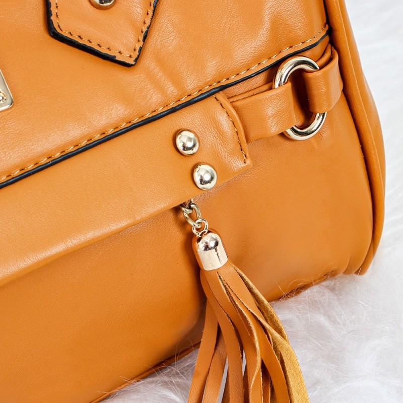 Bolsa Baguete Feminina De Mão Em Tassel Com Tachas