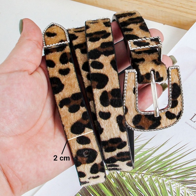 Cinto Feminino Animal Print Oncinha Em Camurça Fivela Prata