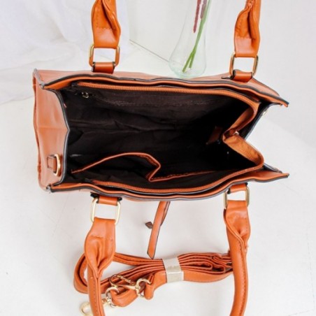 Bolsa Média Feminina Em Matelassê Com Alça De Ombro