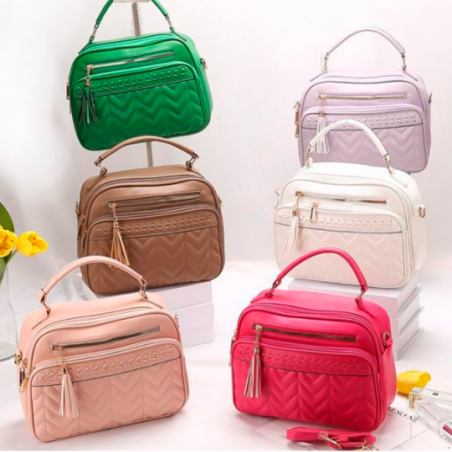 Bolsa Baú De Mão Em Matelassê Alto Relevo Transversal