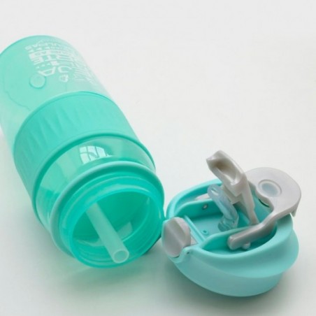 Garrafa Squeeze Esportiva Com 2 Bicos E Botão De Trava 650 ML