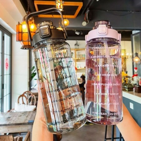 Garrafa Grande Com Adesivos 2 L Com Marcação e Canudo