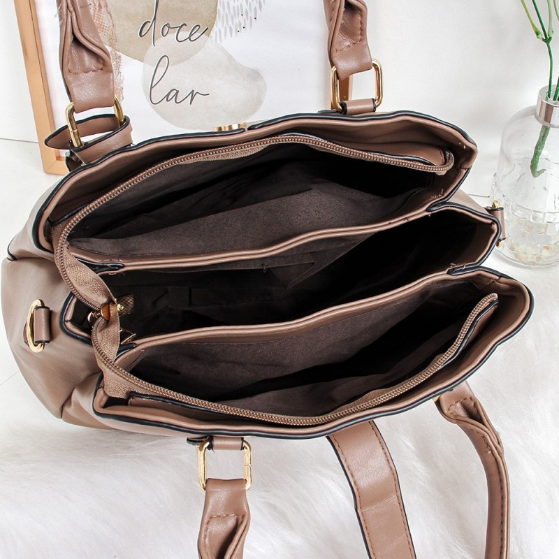 Bolsa Social De Ombro Feminina Média Com Detalhes Dourados