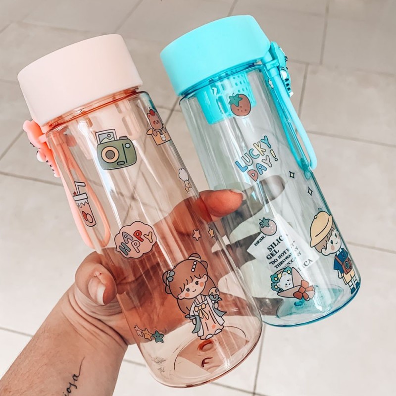 Garrafa Squeeze Adesivos Plástico Com Tampa Rosca E Filtro 500ML