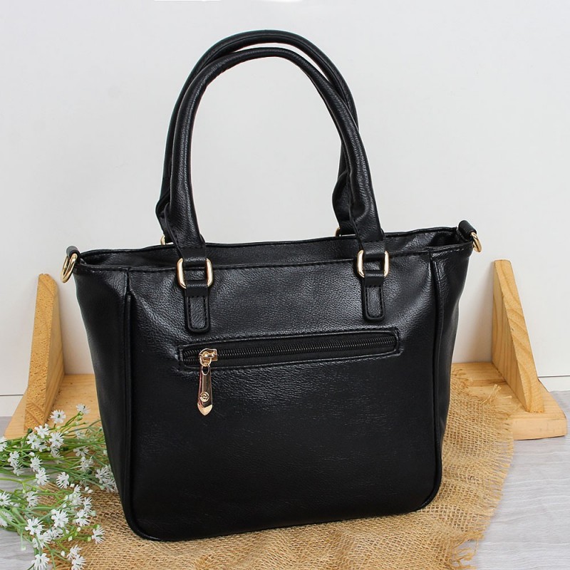 Bolsa De Ombro Pequena Com Detalhe Em Matelassê
