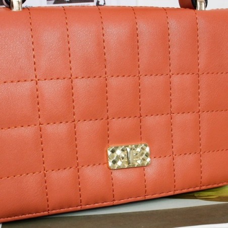 Bolsa Feminina De Mão Social Estruturada Em Matelassê - Compre Agora