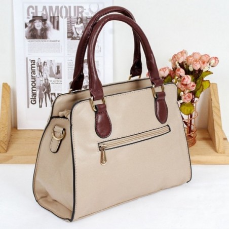 Bolsa Feminina Totem Em Matelassê E Tassel Estruturada