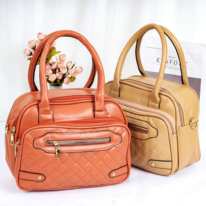 Bolsa Baú Feminina De Mão Com Alça Transversal Em Matelassê - Compre Agora!
