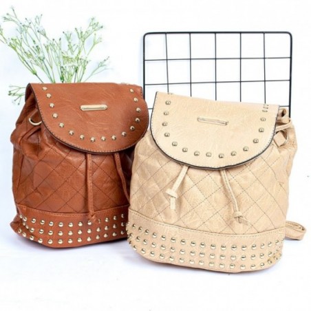 Bolsa Mochila Saco 2 Em 1 Feminina Com Matelassê Tachas Douradas