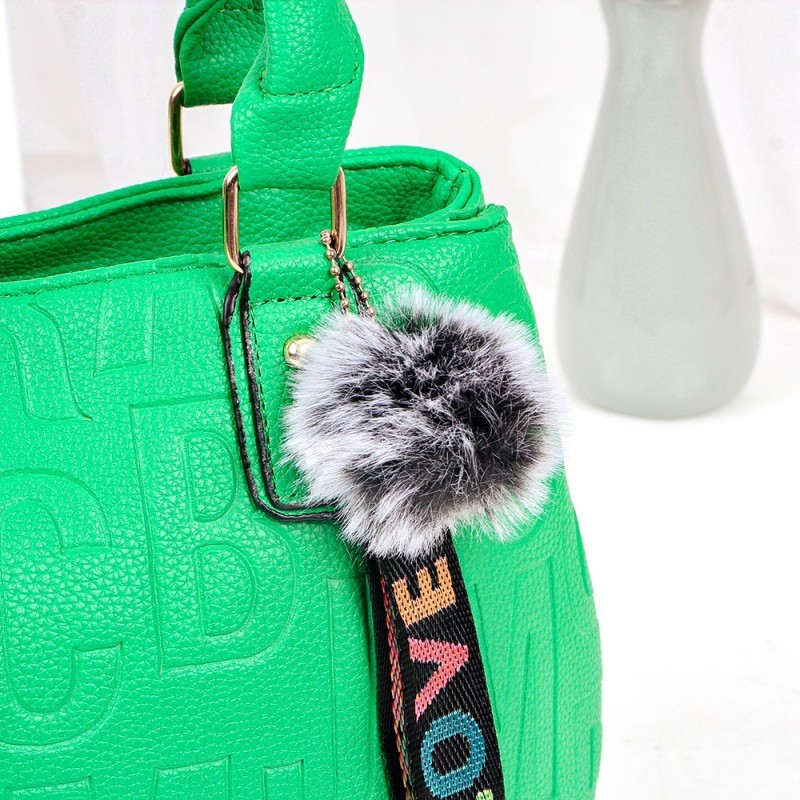 Bolsa De Ombro Feminina Com Pingente Pompom Alto Relevo Luxo - Feira da Madrugada SP