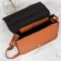 Bolsa Transversal Feminina Detalhes Em Alto Relevo - Compre Agora!
