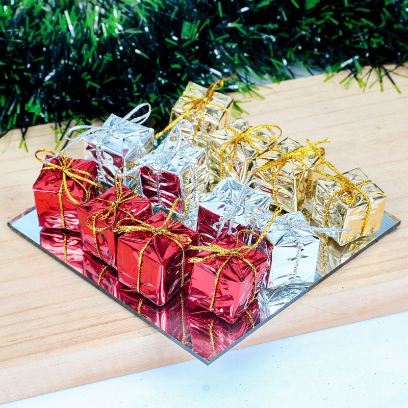 Enfeite Presentinho De Natal Colorido 12 Peças Pendente - Feira da Madrugada SP
