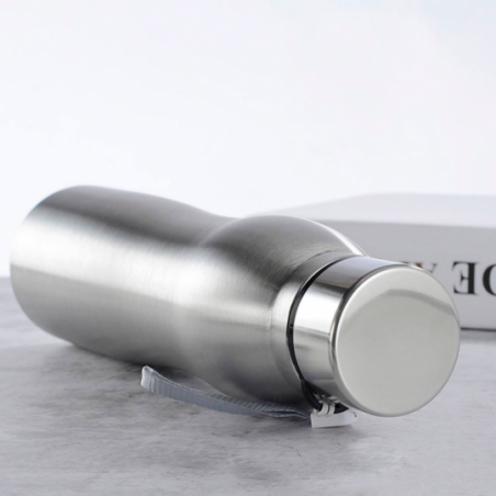 Garrafa Squeeze De Inox Com Alça Prata 700ml - Compre Agora!