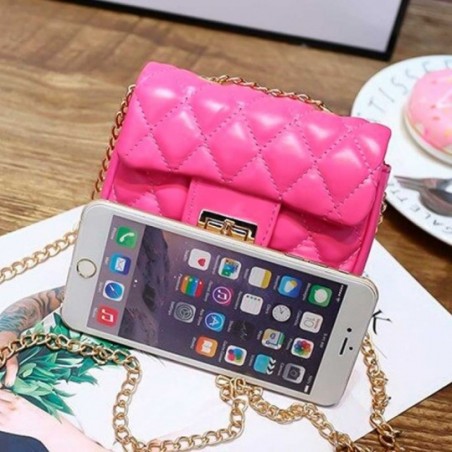 Bolsa Feminina Pequena Baby Em Matelassê Alça De Corrente - Compre Agora!