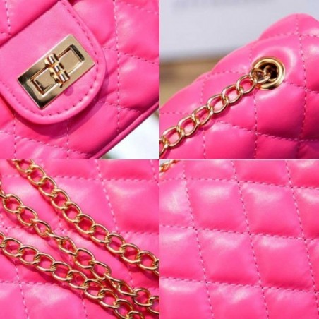 Bolsa Feminina Pequena Baby Em Matelassê Alça De Corrente - Compre Agora!