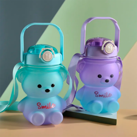 Garrafa de Água Infantil 1100ml Formato De Urso Com Adesivos - Feira Da Madrugada SP