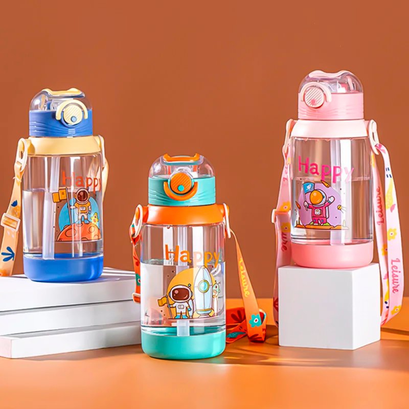 Garrafa De Agua 700ml Decorada Infantil Com Canudo - Feira Da Madrugada SP
