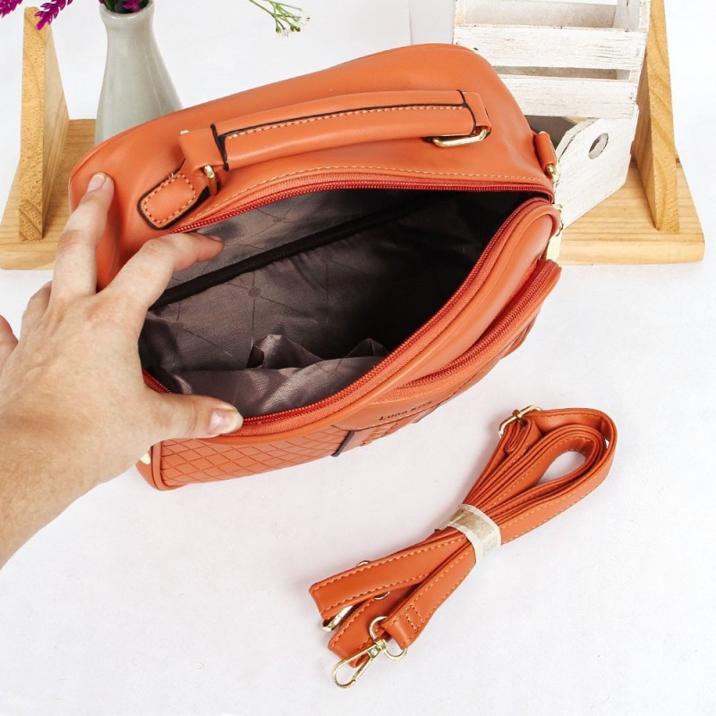 Bolsa Transversal Média Feminina De Mão Acolchoada Elegante- Feira Da Madrugada SP