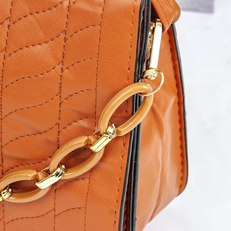 Bolsa Transversal Feminina Estruturada Detalhe Dourado - Compre Agora!