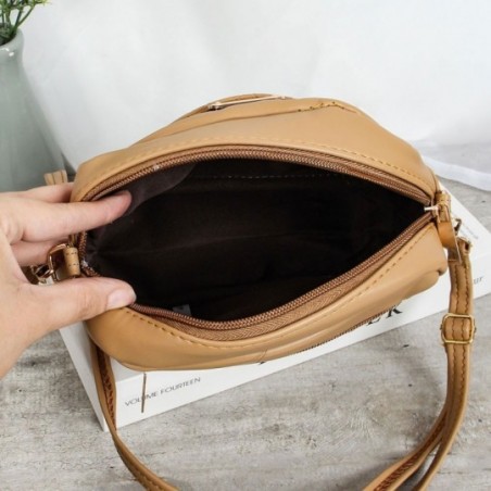Bolsa Feminina Baú Transversal De Mão Em Matelassê