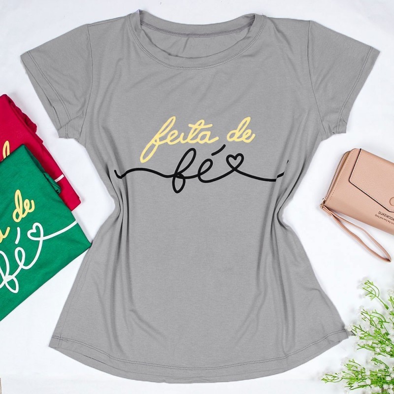 Blusa Feminina T-Shirt Estampada Feita De Fé Manga Curta - Feira Da Madrugada SP