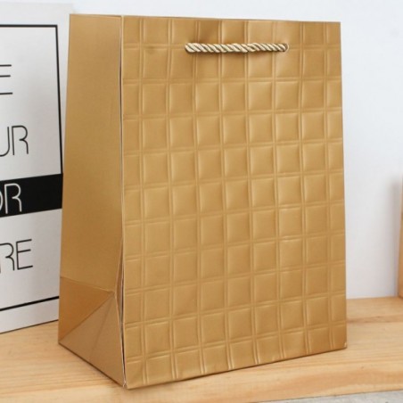 Sacola P/ Presente De Papel Texturizada Dourado 18cm x 23cm