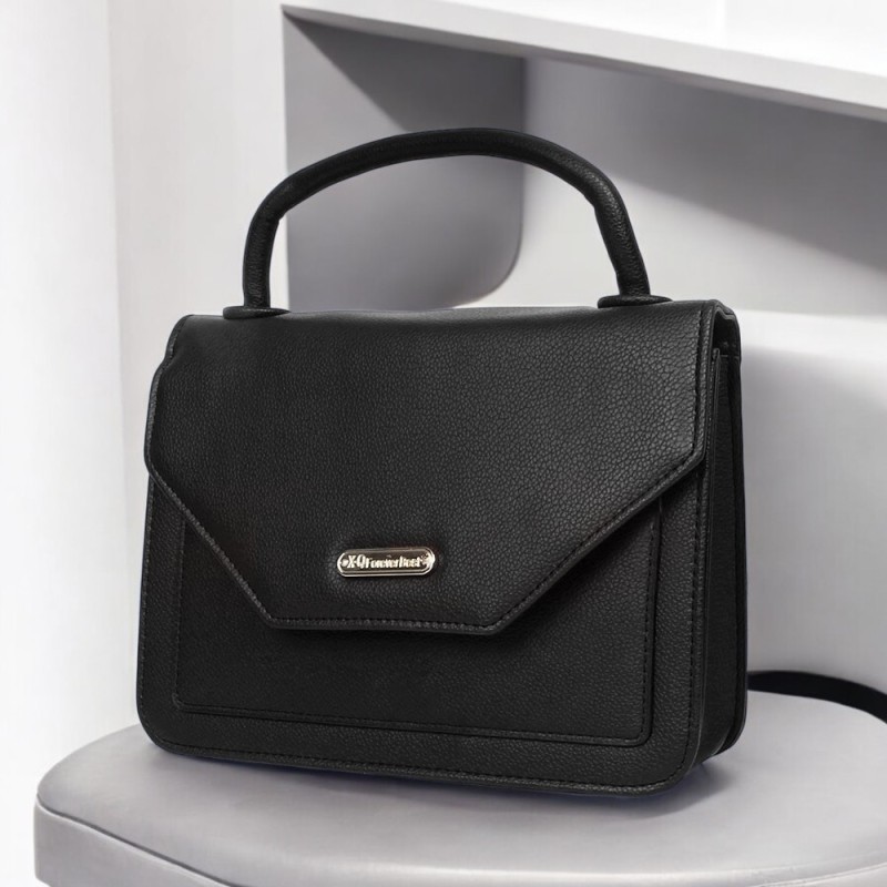 Bolsa Feminina Quadrada Pequena Com Pompom E Alça Transversal