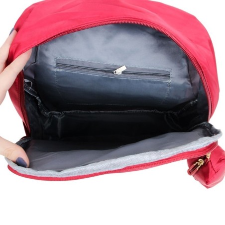 Kit Mochila Feminina Impermeável Em Matelassê Com Estojo
