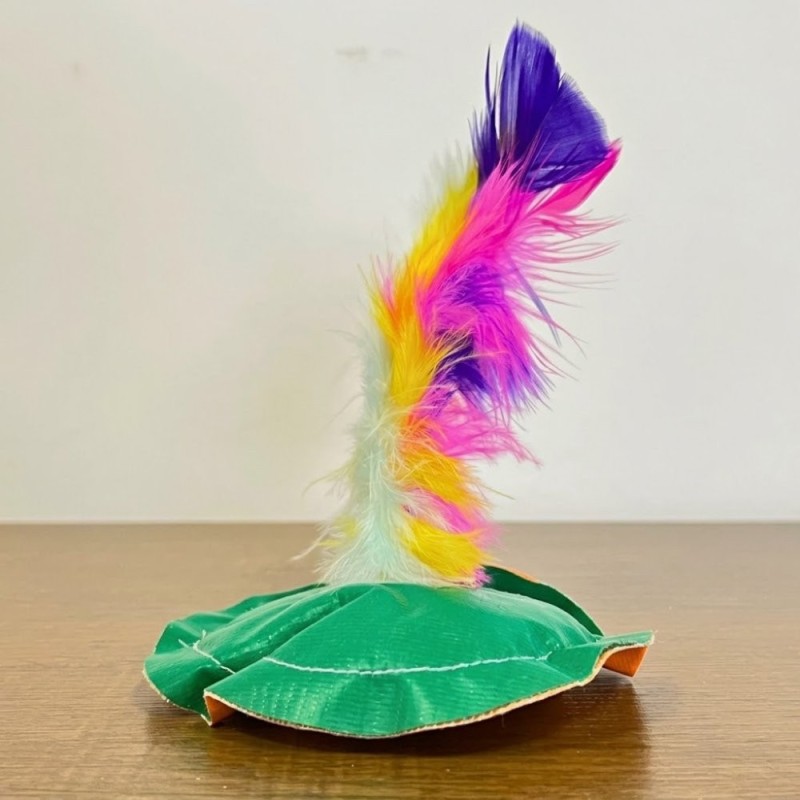 Brinquedo Peteca Com Pena Infantil Colorido Em Tecido