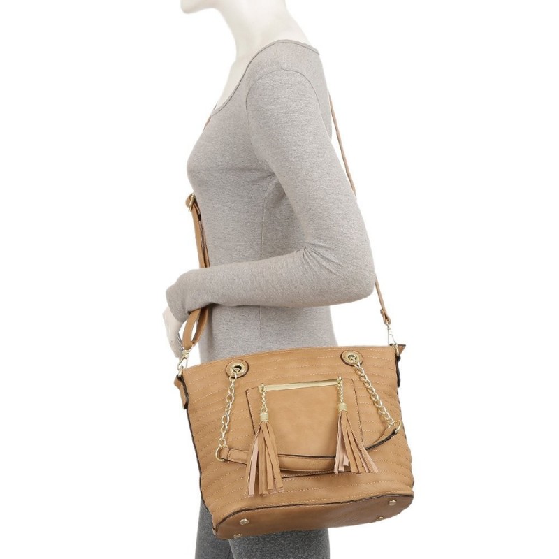 bolsa-com-corrente-tassel-e-matelasse